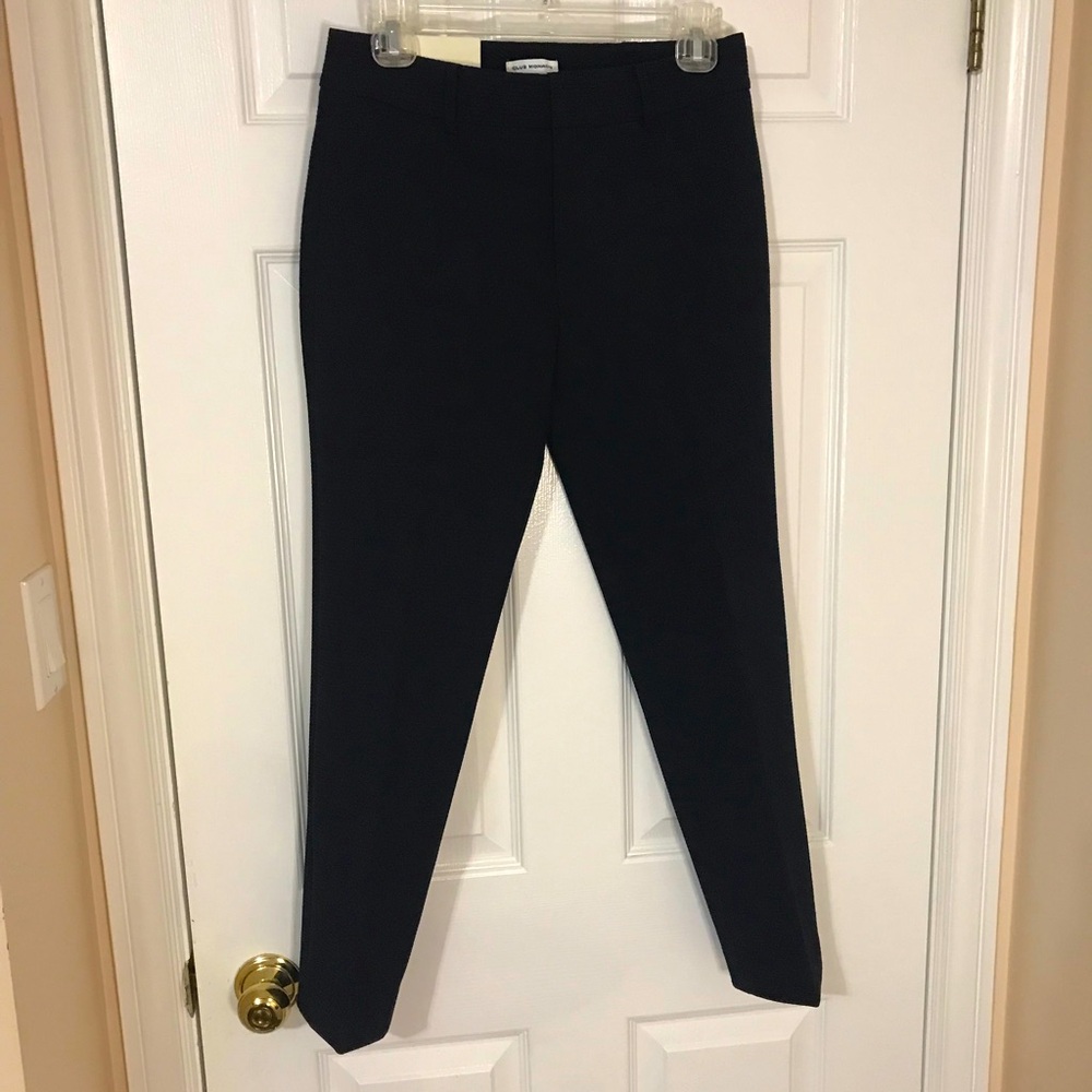 Club Monaco Women’s “Remi Mid Rise Slim Crop”